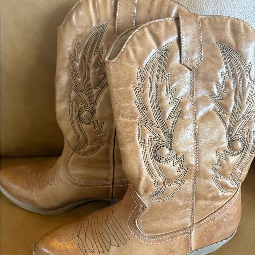 Tan Western Cowboy Boots